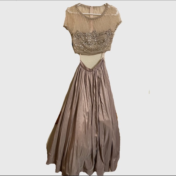 Evening Dress - Picture 3 of 4